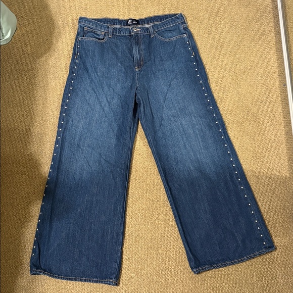 GAP Denim - GAP High Rise SuperSoft Studded Wide-Leg Jeans